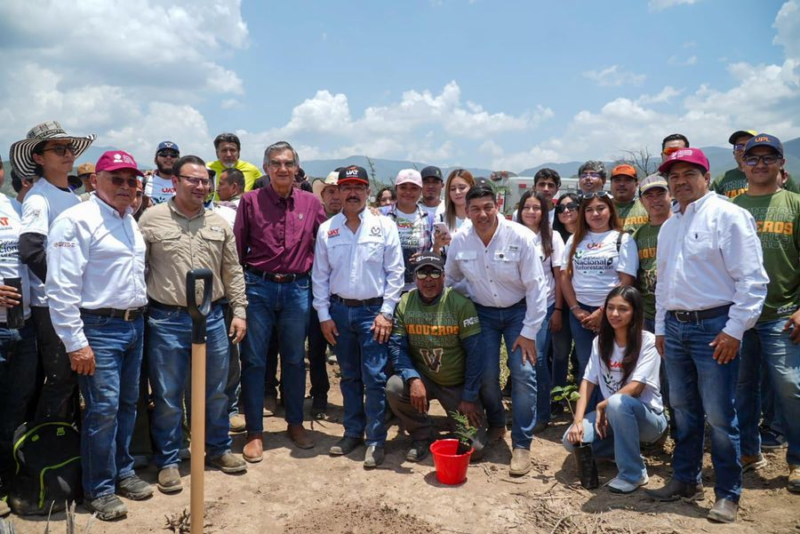 La UAT, junto al rector Dámaso Anaya y el gobernador Américo Villarreal, participó en la Jornada Nacional de Reforestación 2026 en Jaumave.