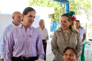 Lleva la UAT alegría y tradición a adultos mayores en Tampico por fiestas patrias