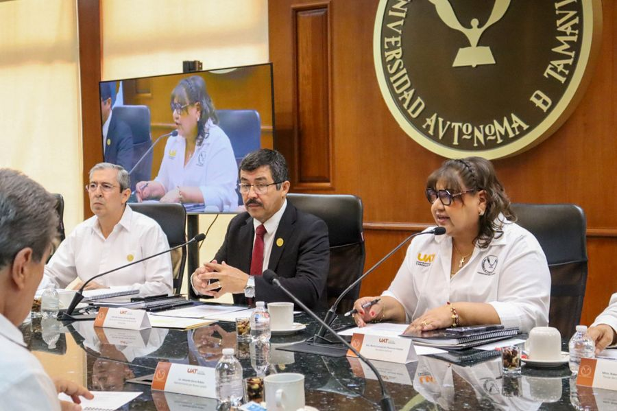 Rector Dámaso Anaya Presenta Informe Financiero y Académico ante el Patronato de la UAT